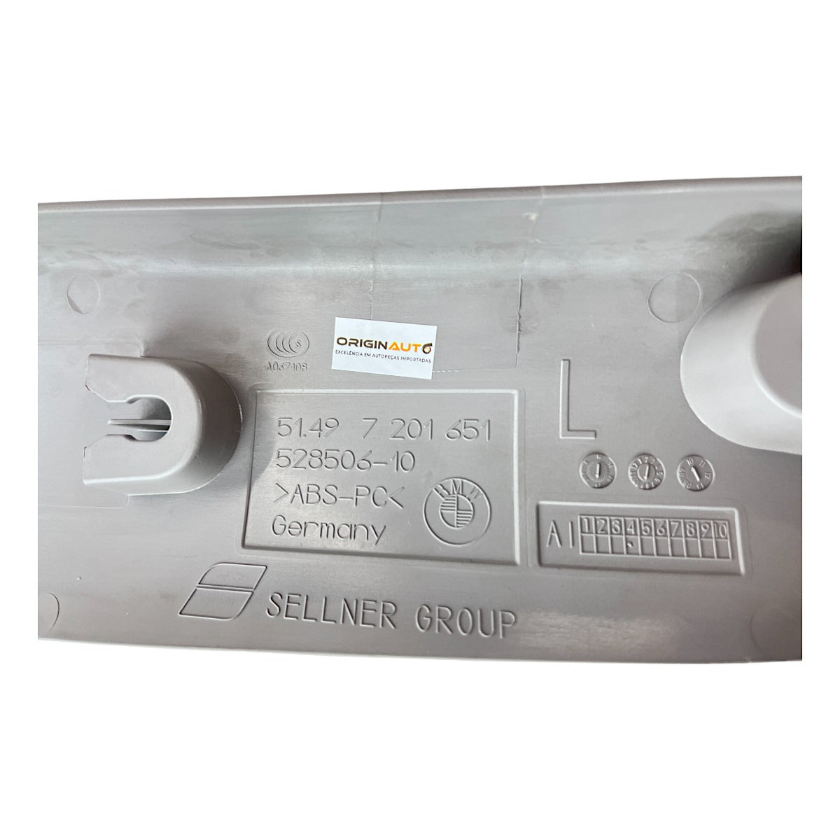 Moldura Tampa Traseira BMW 535i 550i GT 2010 Esquerda