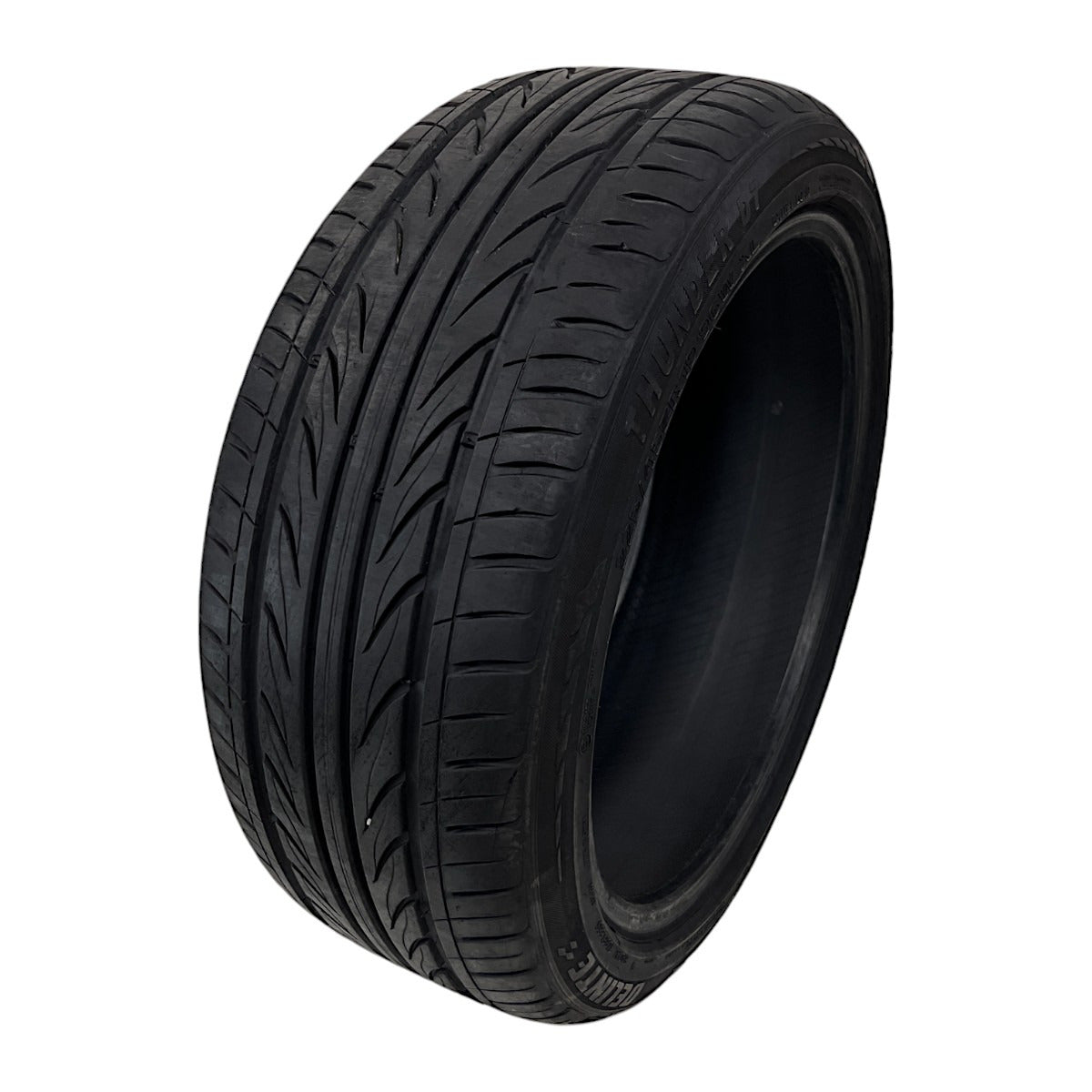 Pneu 225/45 ZR19 Aro 19 Delinte Thunder D7 Ótimo Estado