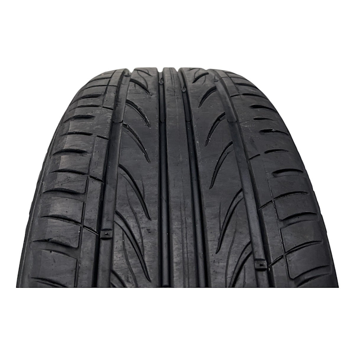 Pneu 225/45 ZR19 Aro 19 Delinte Thunder D7 Ótimo Estado