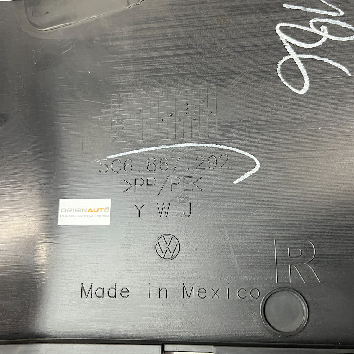 Moldura Coluna B Jetta Highline MK6 2017 Direita Inferior