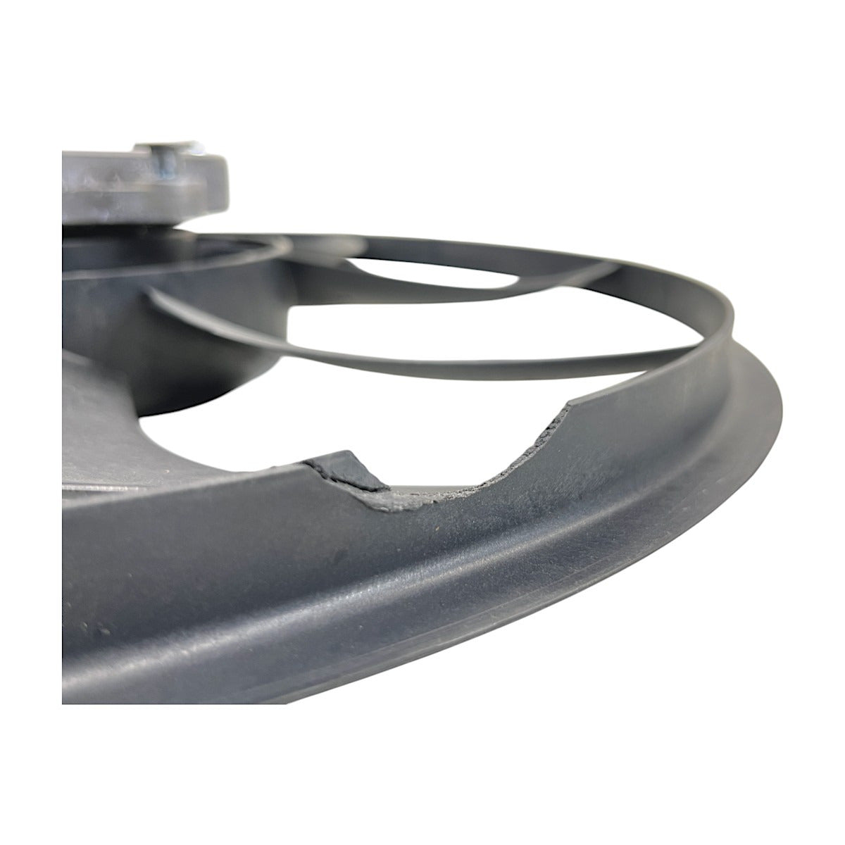 Helice Ventoinha BMW 320i 2.0 2014 2015 2016 2017 Detalhe