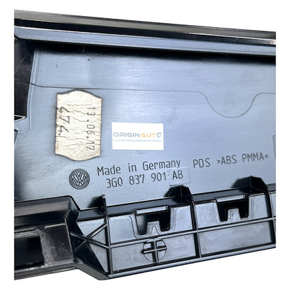 Moldura Coluna Porta VW Passat B8 2018 Dianteira Esquerda