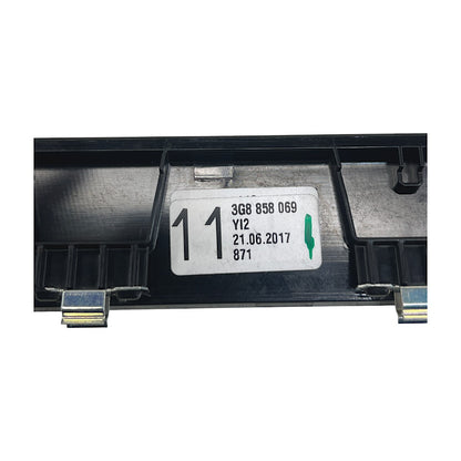 Moldura Tela Multimidia VW Passat Highline B8 2017 2018 2019