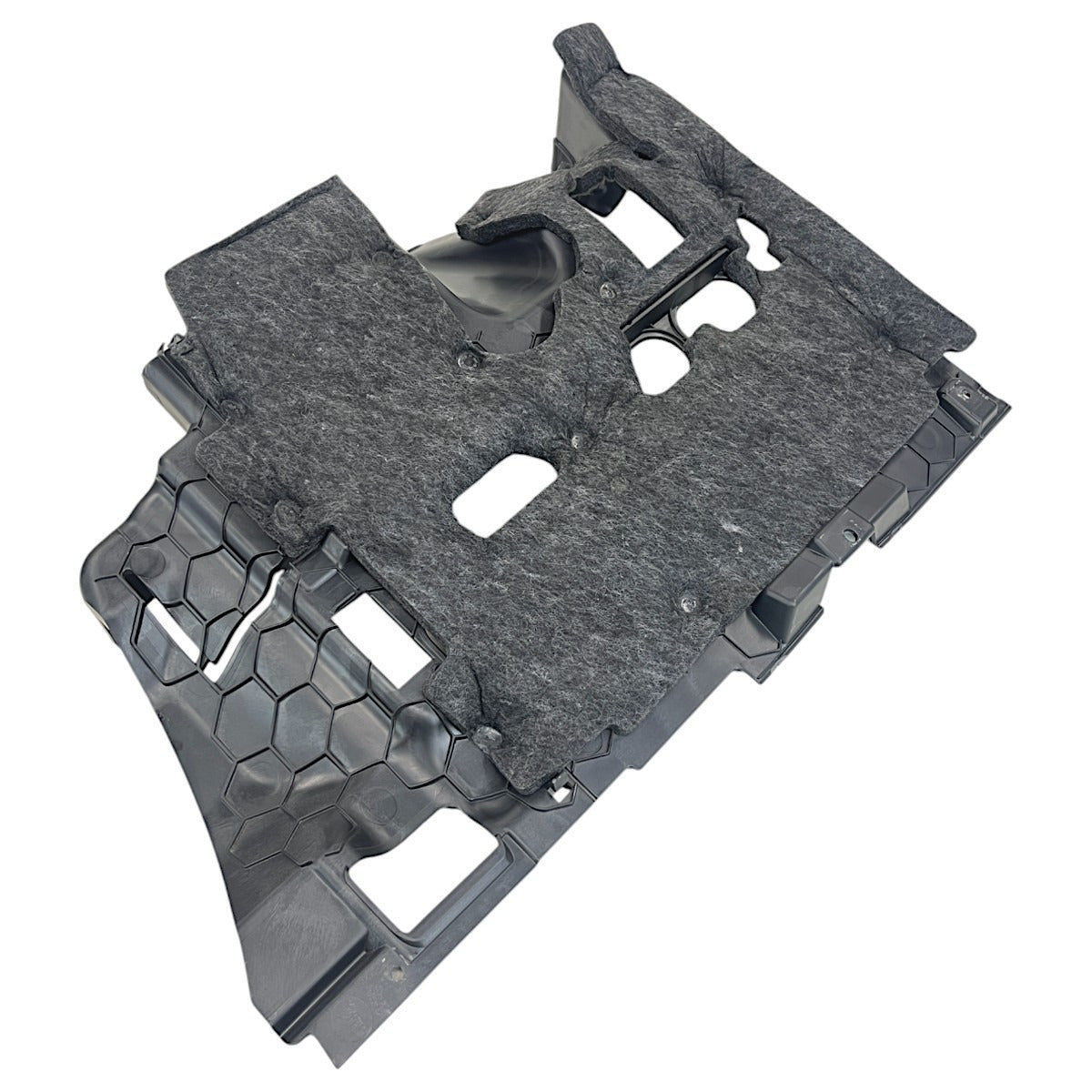 Acabamento Pé Motorista VW Passat Highline B8 2018 Inferior