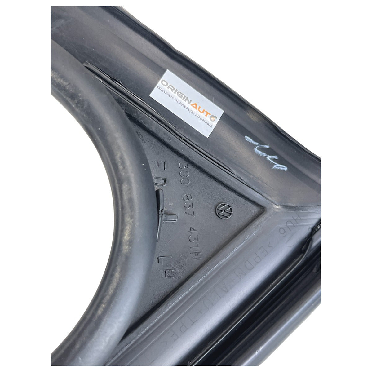 Canaleta Vidro Porta VW Passat B8 2018 Dianteira Esquerda