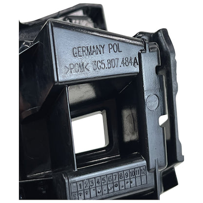 Guia Trava Parachoque VW Passat Highline B8 2018 Traseiro Direito