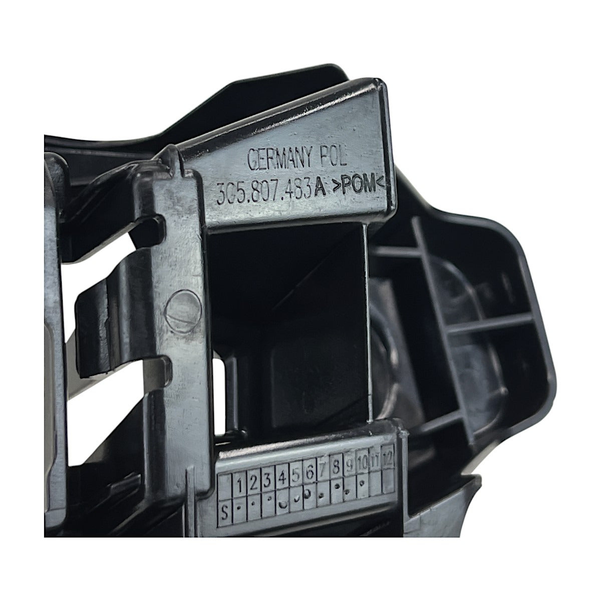 Suporte Guia Parachoque VW Passat Highline B8 2018 Traseiro