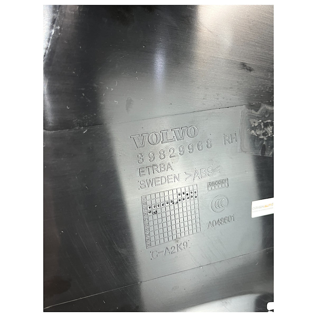 Moldura Coluna B Volvo XC90 Momentum 2020 Direita Inferior