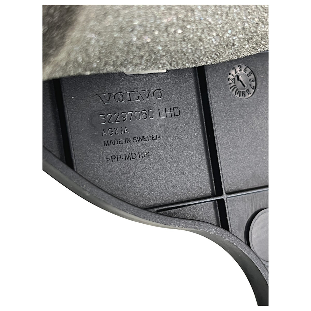 Acabamento Porta Luva Volvo XC90 T6 Momentum 2020 32297080