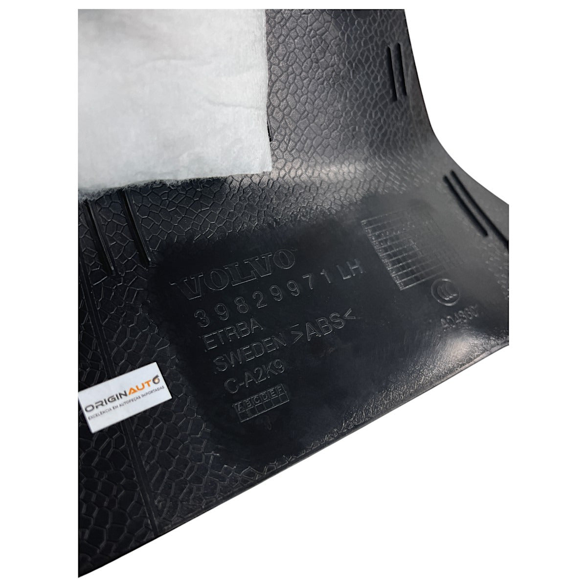 Moldura Acabamento Coluna Volvo XC90 2020 Traseiro Esquerdo