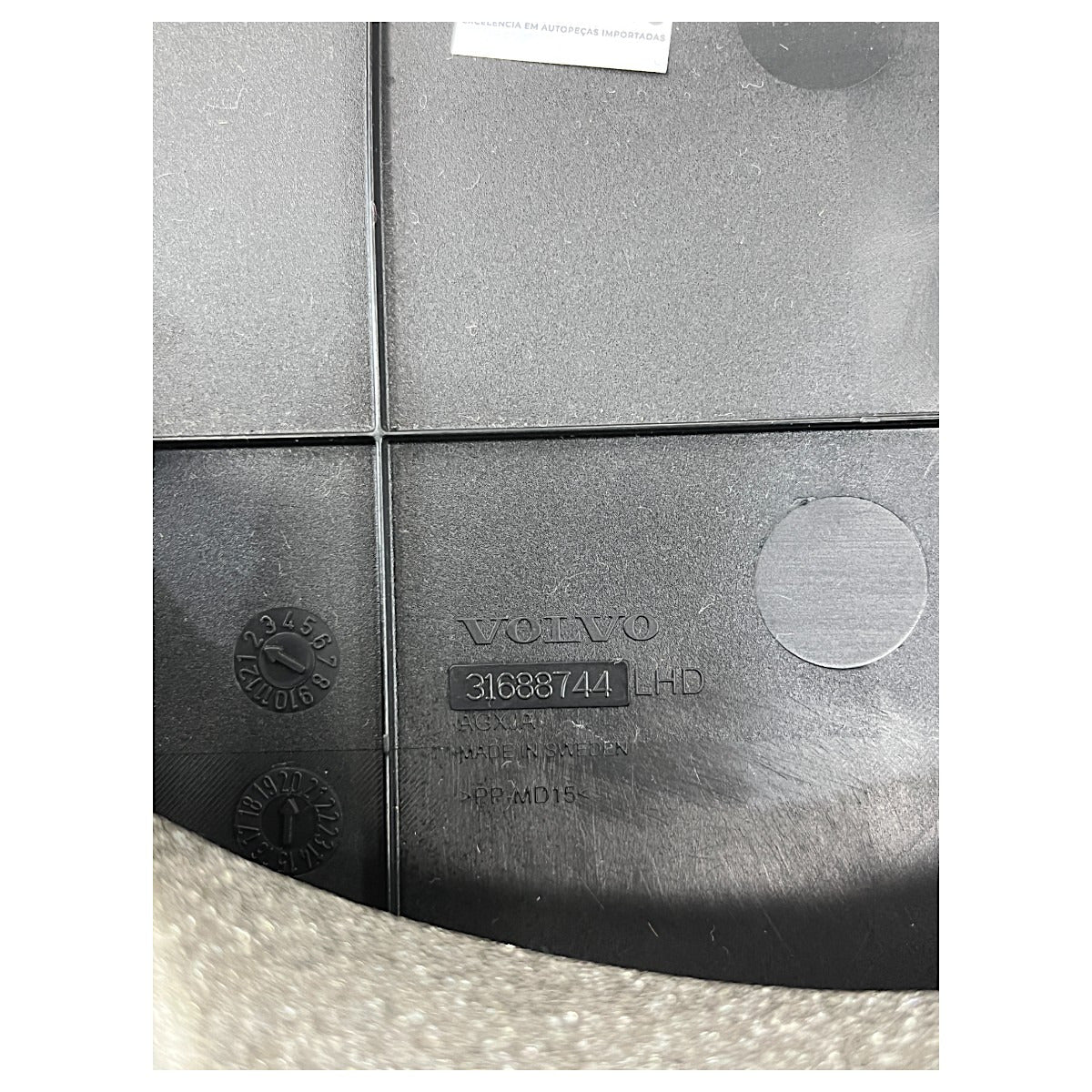 Acabamento Pé Motorista Volvo XC90 T6 Momentum 2020 31688744