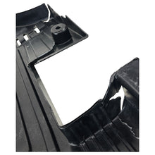 Protetor Assoalho Volvo XC90 2020 Traseiro Esquerdo Detalhe