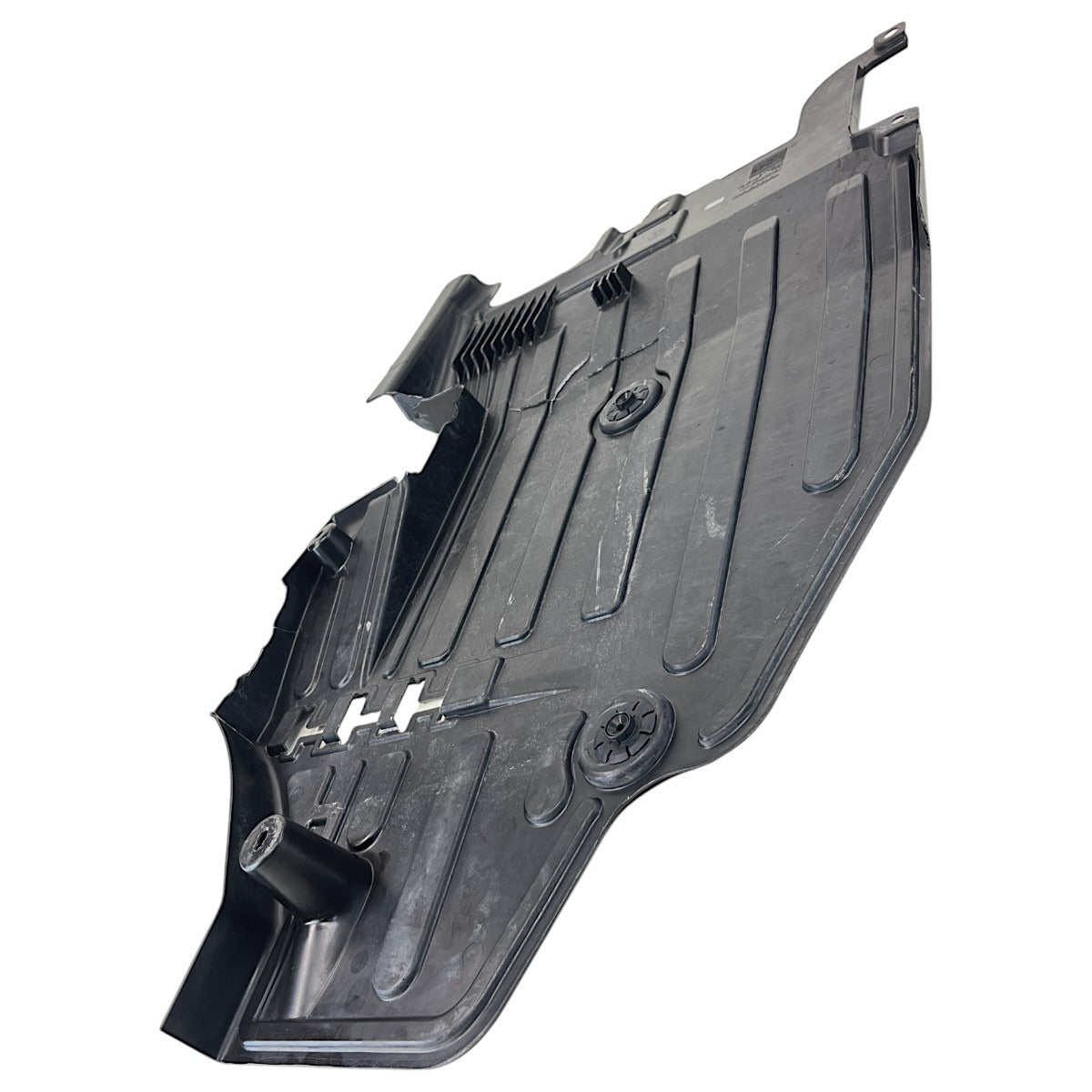 Protetor Assoalho Volvo XC90 2020 Traseiro Esquerdo Detalhe