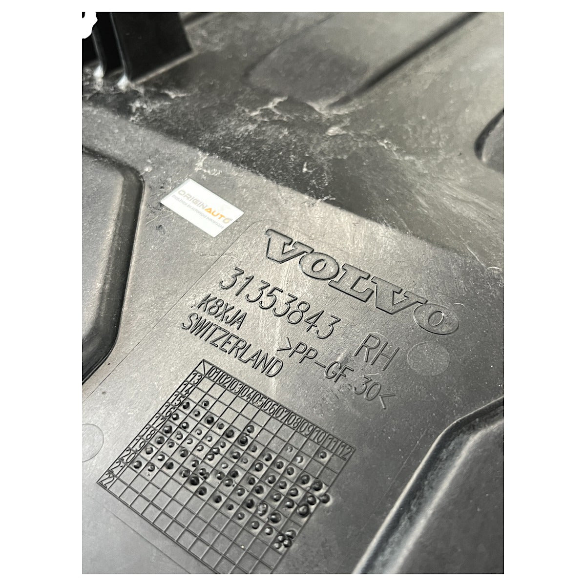 Protetor Assoalho Volvo XC90 2020 Traseiro Direito Detalhe