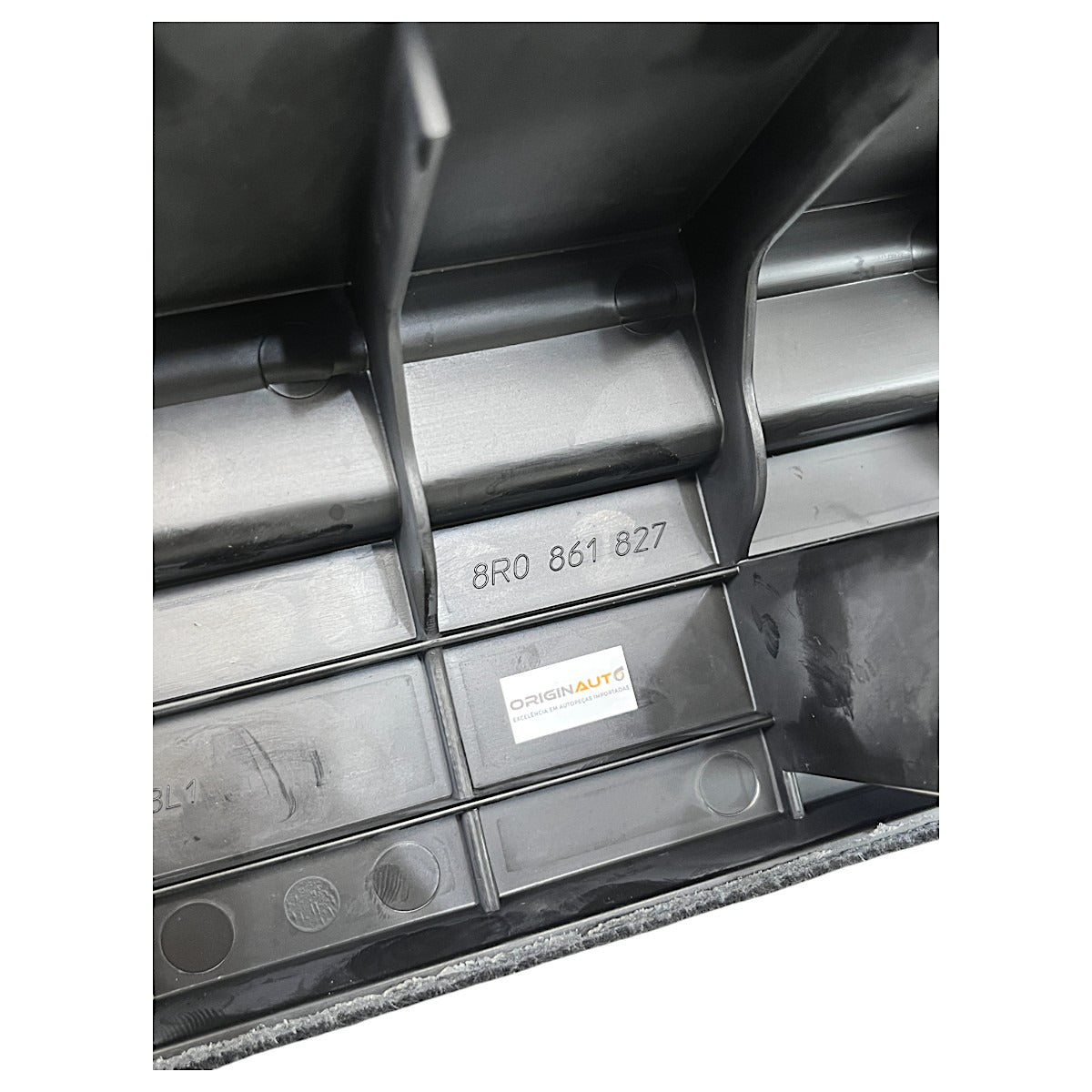 Moldura Assoalho Porta Mala Porsche Macan 2017 2018 Direito