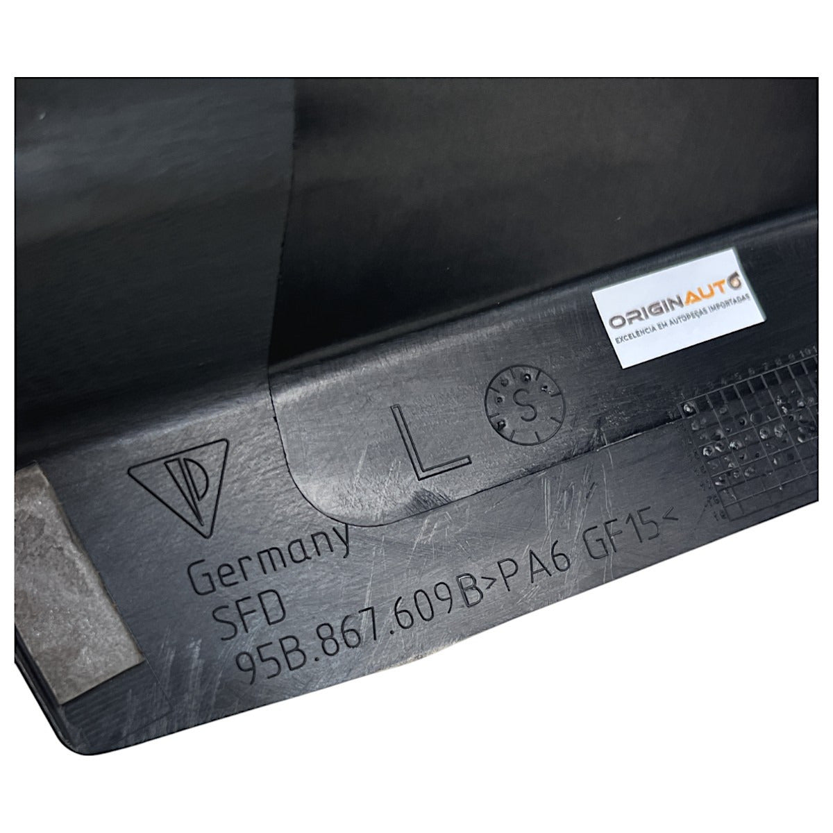 Moldura Vidro Porta Porsche Macan 2018 Dianteira Esquerda