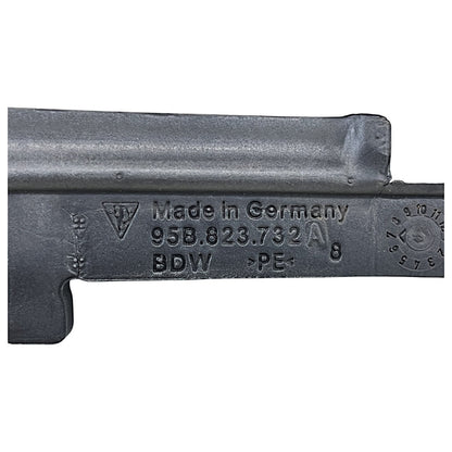 Vedação Capô Porsche Macan 2016 2017 2018 Direito