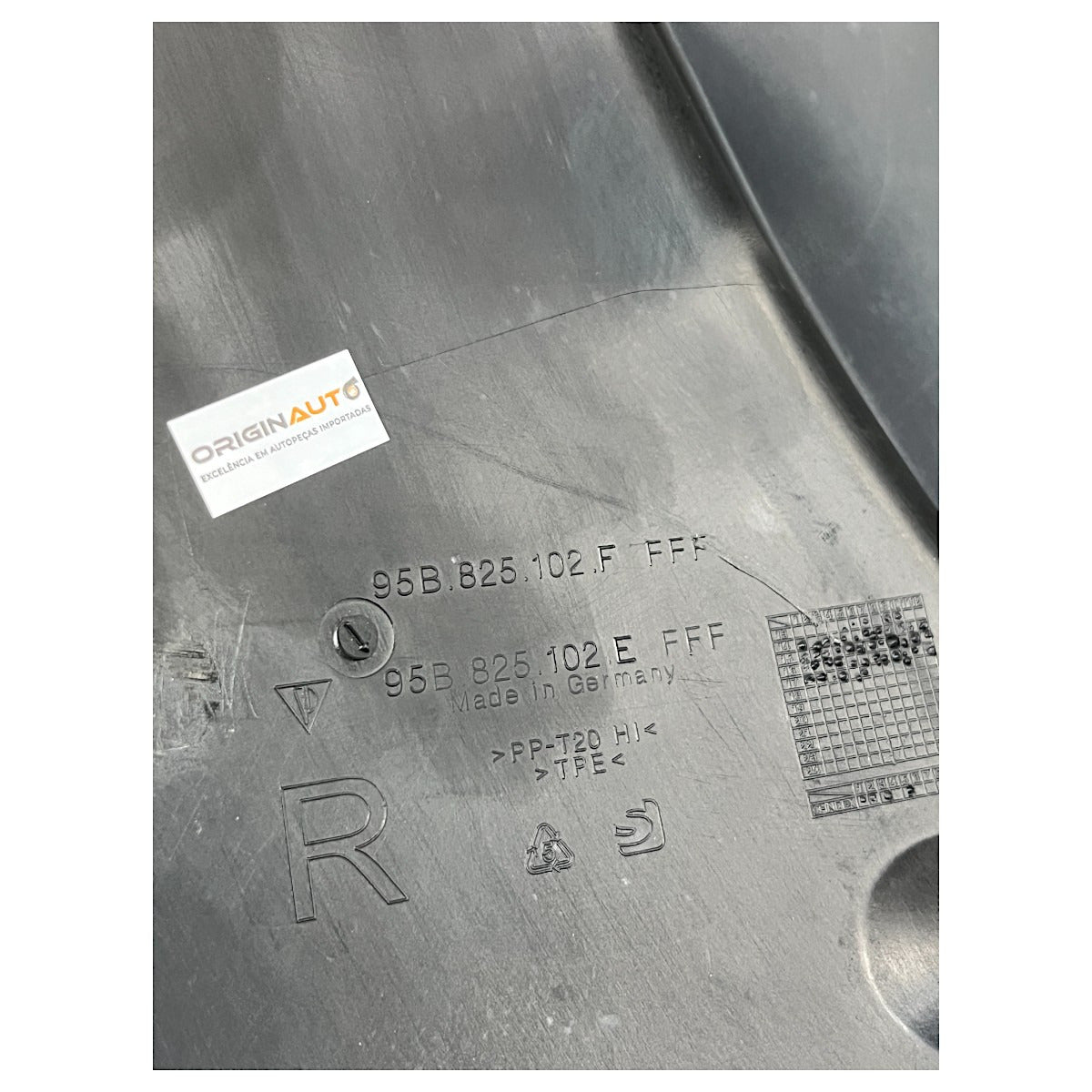 Acabamento Parabarro Macan 2016 2017 2018 Dianteiro Direito