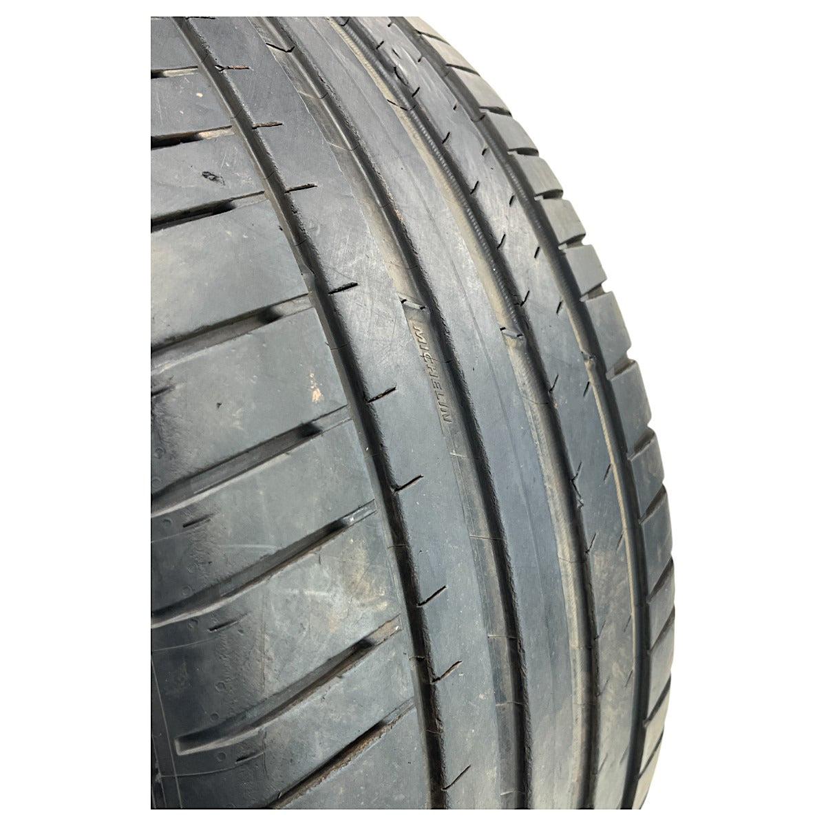 Pneu Aro 21 Michelin Pilot Sport 4 265/40R21 Meia Vida