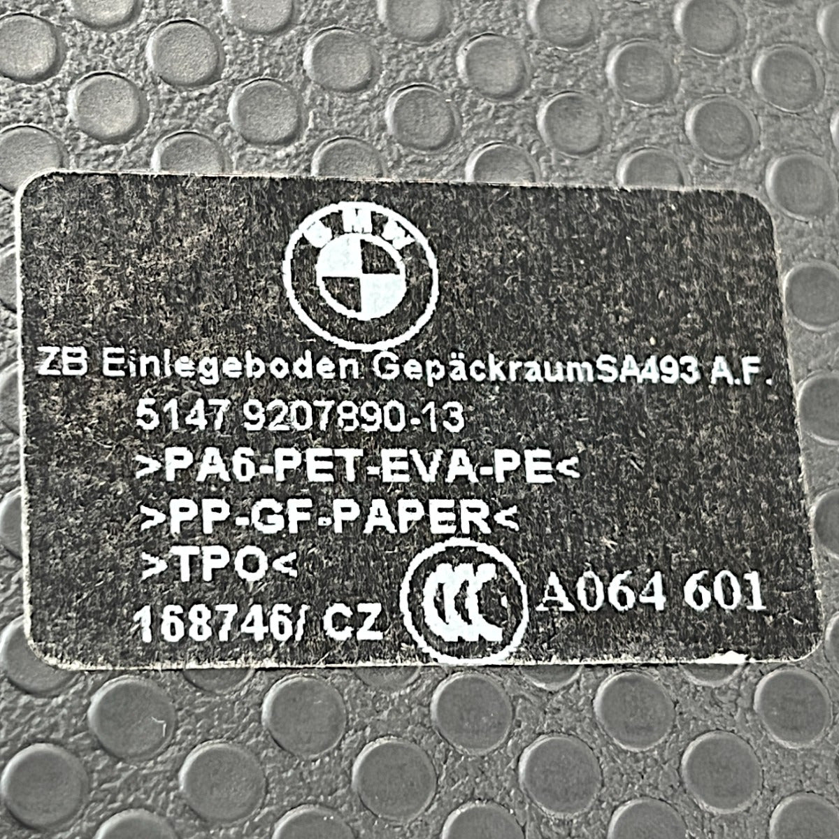 Tampão Bagagito Porta Mala BMW X4 28i 2015 2016 2017 2018