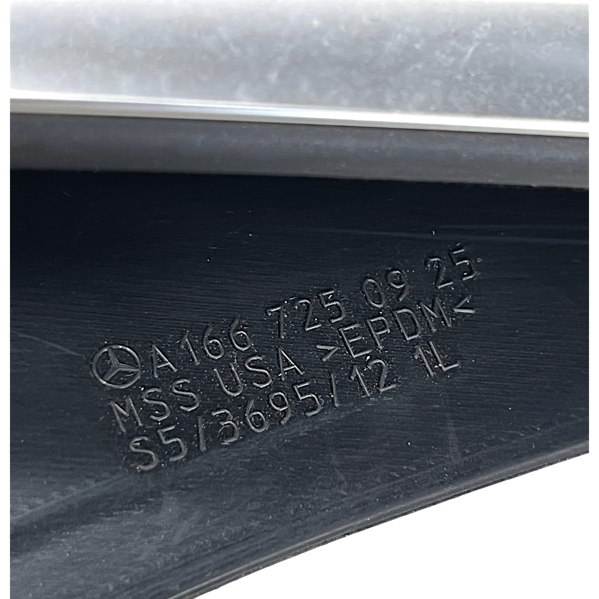 Canaleta Porta Mercedes GL 350 2014 2015 Dianteira Esquerda