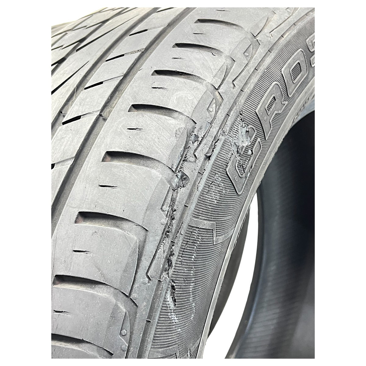 Pneu Continental Cross Contact  275/50 R20 Meia Vida Par