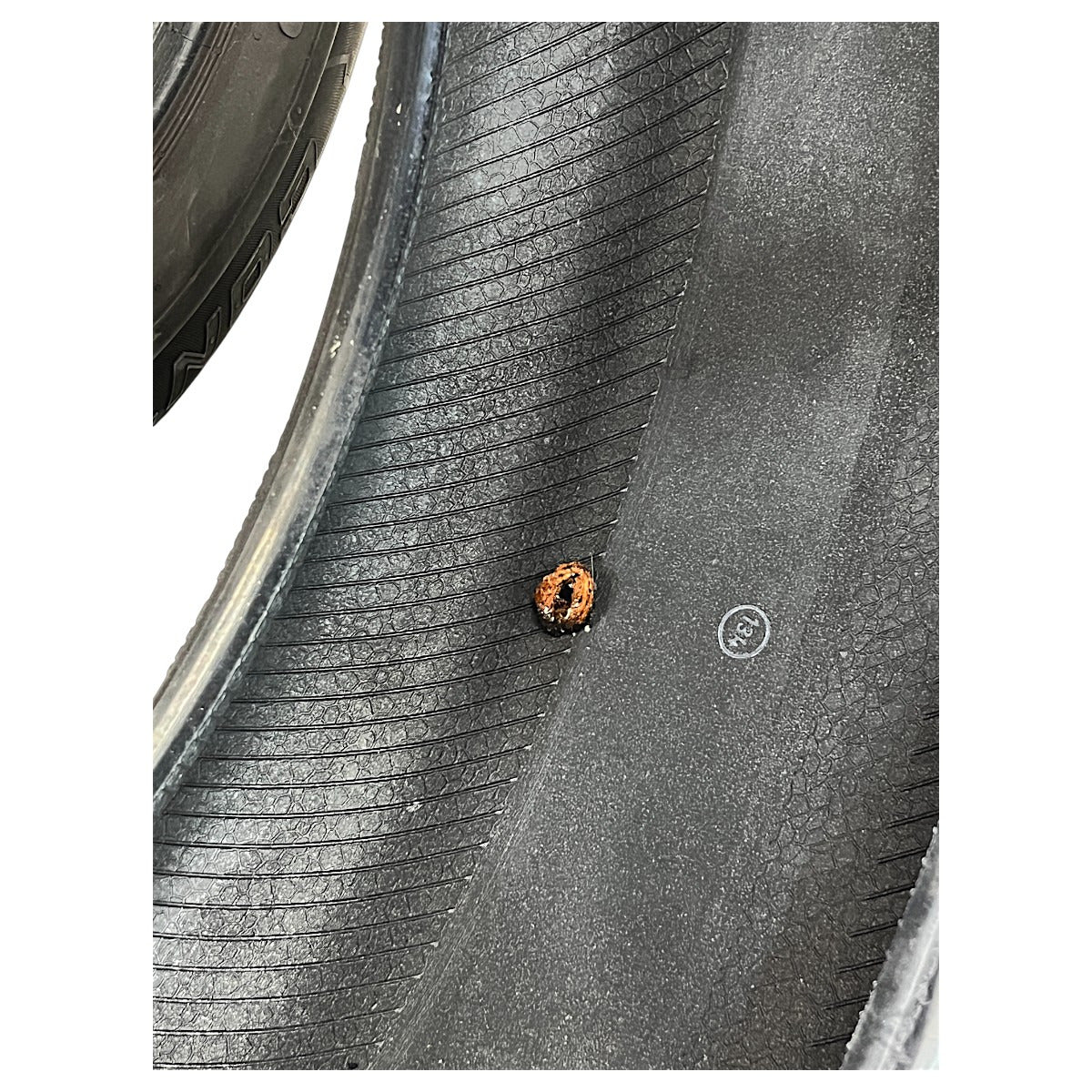 Pneu Continental Cross Contact  275/50 R20 Meia Vida Par