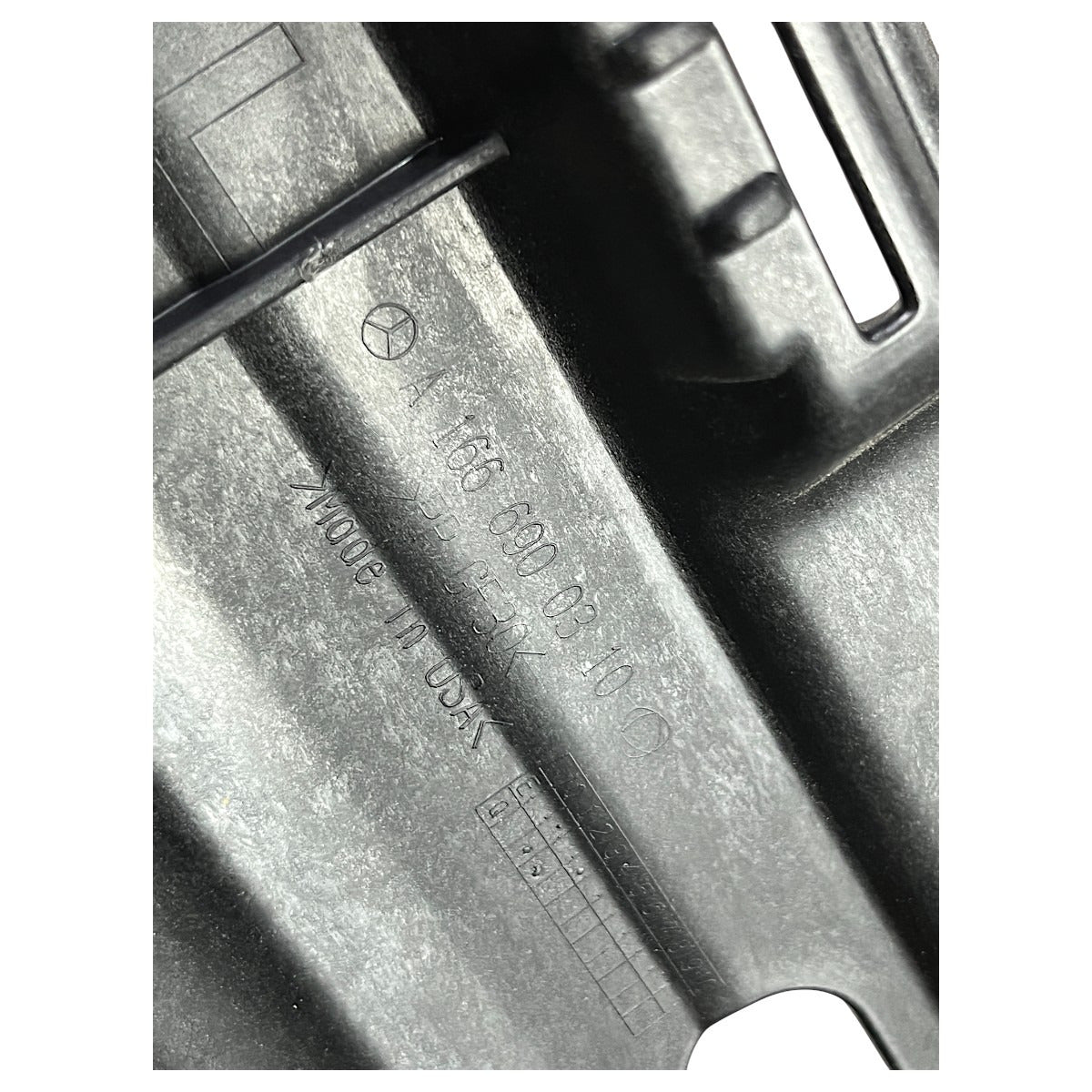 Suporte Estribo Spoiler Mercedes GL 350 2014 2015 Direito