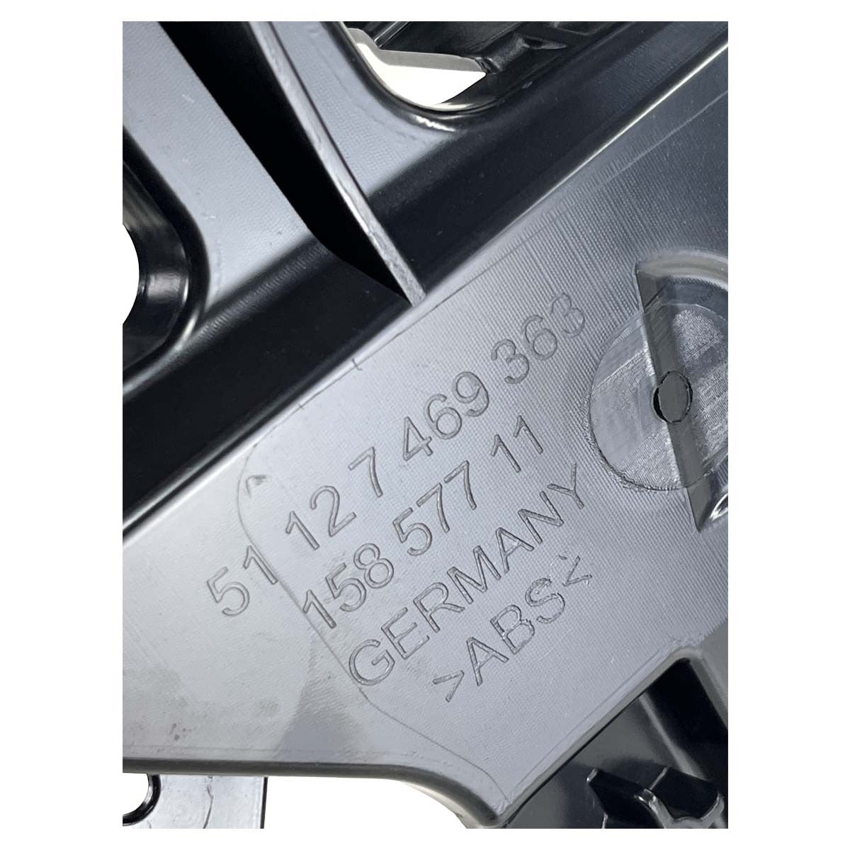 Guia Trava Parachoque BMW 320i 2021 2022 Traseiro Esquerdo