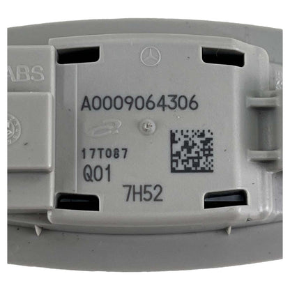 Luz LED Cortesia Quebra Sol Mercedes C180 2016 2017 2018