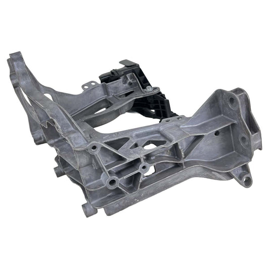 Guia Trava Suporte Farol Mercedes C180 2016 2017 2018 Esquerdo