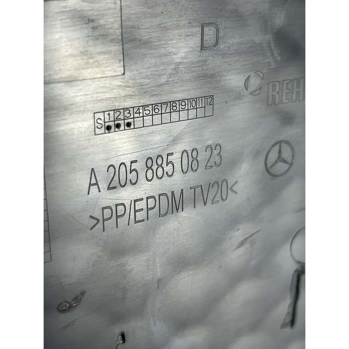 Grade Milha Parachoque Mercedes C180 2016 2017 2018 Direita