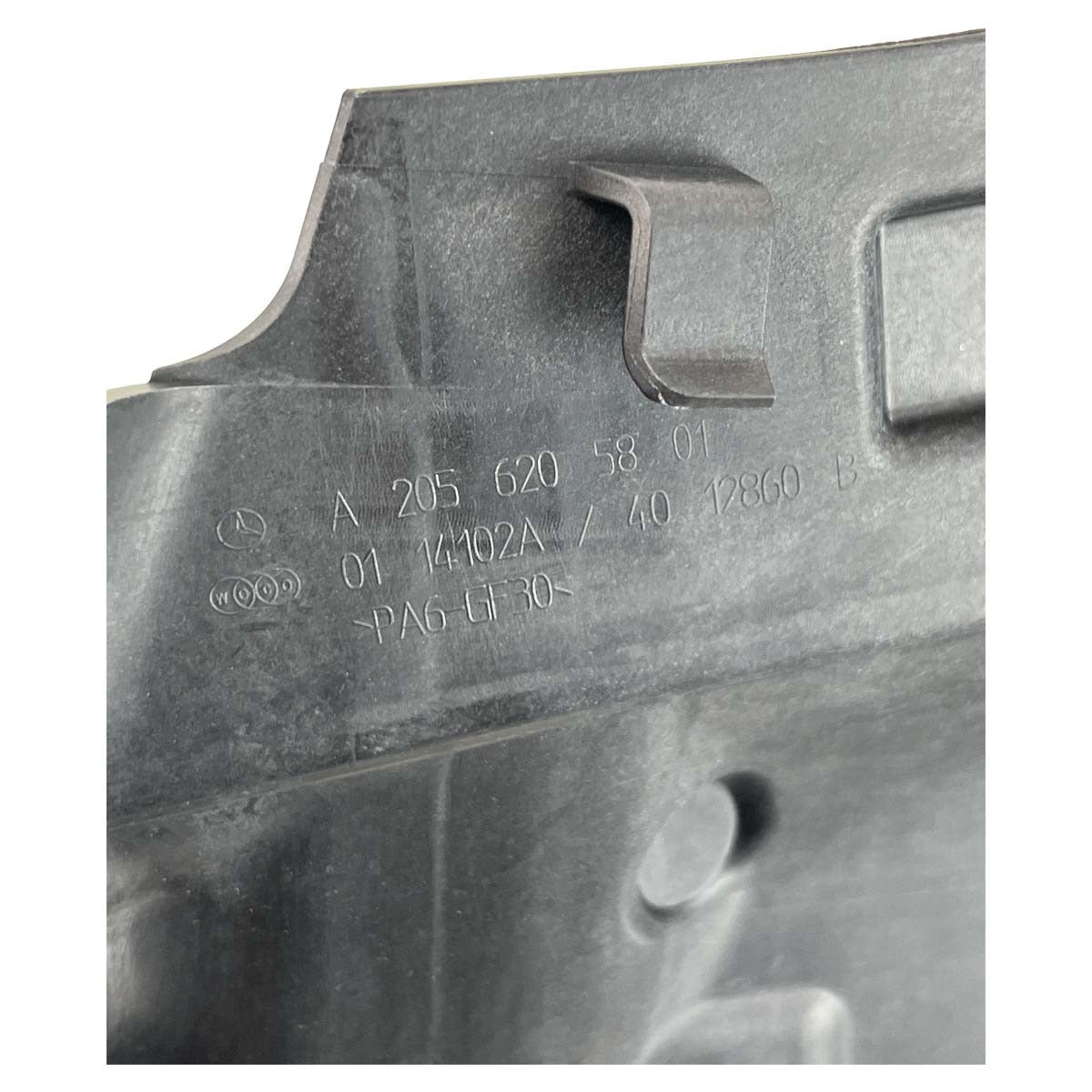 Acabamento Cofre Motor Mercedes C180 2016 2017 2018 Esquerda