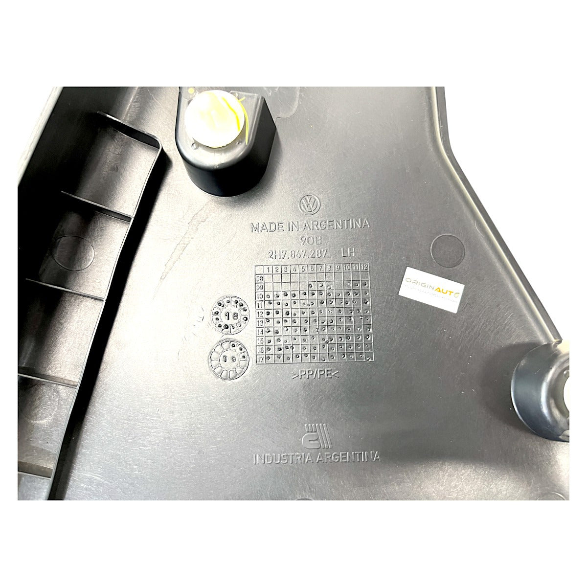 Moldura Coluna C VW Amarok V6 2018 2019 Esquerda 2H7867287