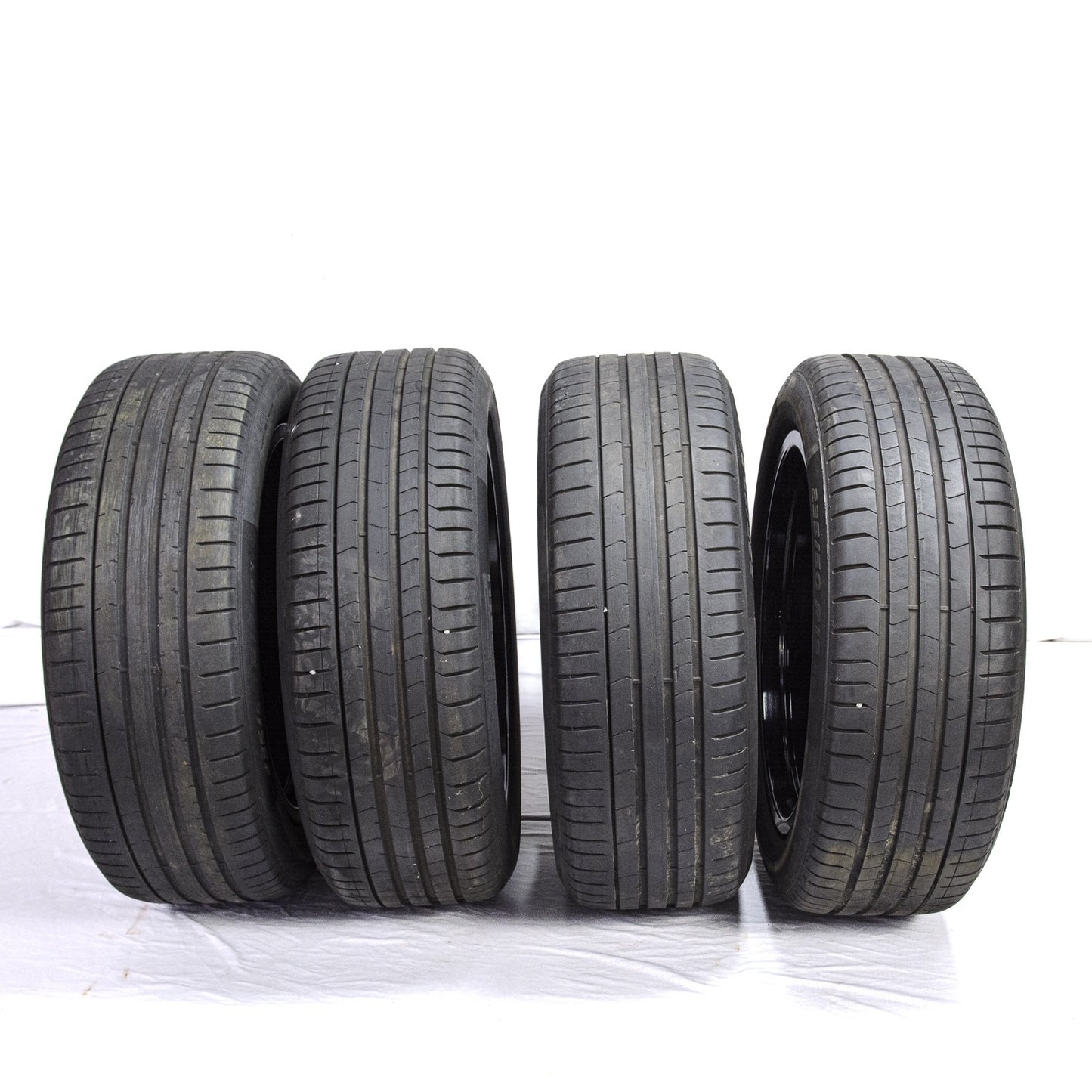 Jogo Roda e Pneu Aro 19 Volvo XC40 Momentum T5 2020