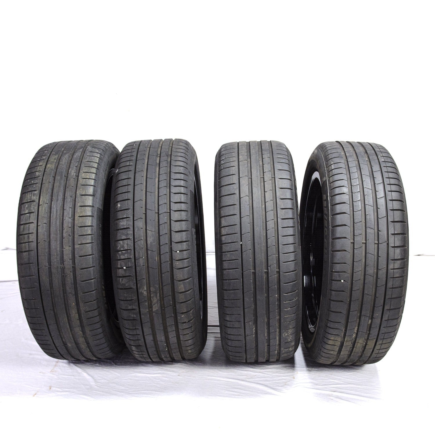 Jogo Roda e Pneu Aro 19 Volvo XC40 Momentum T5 2020