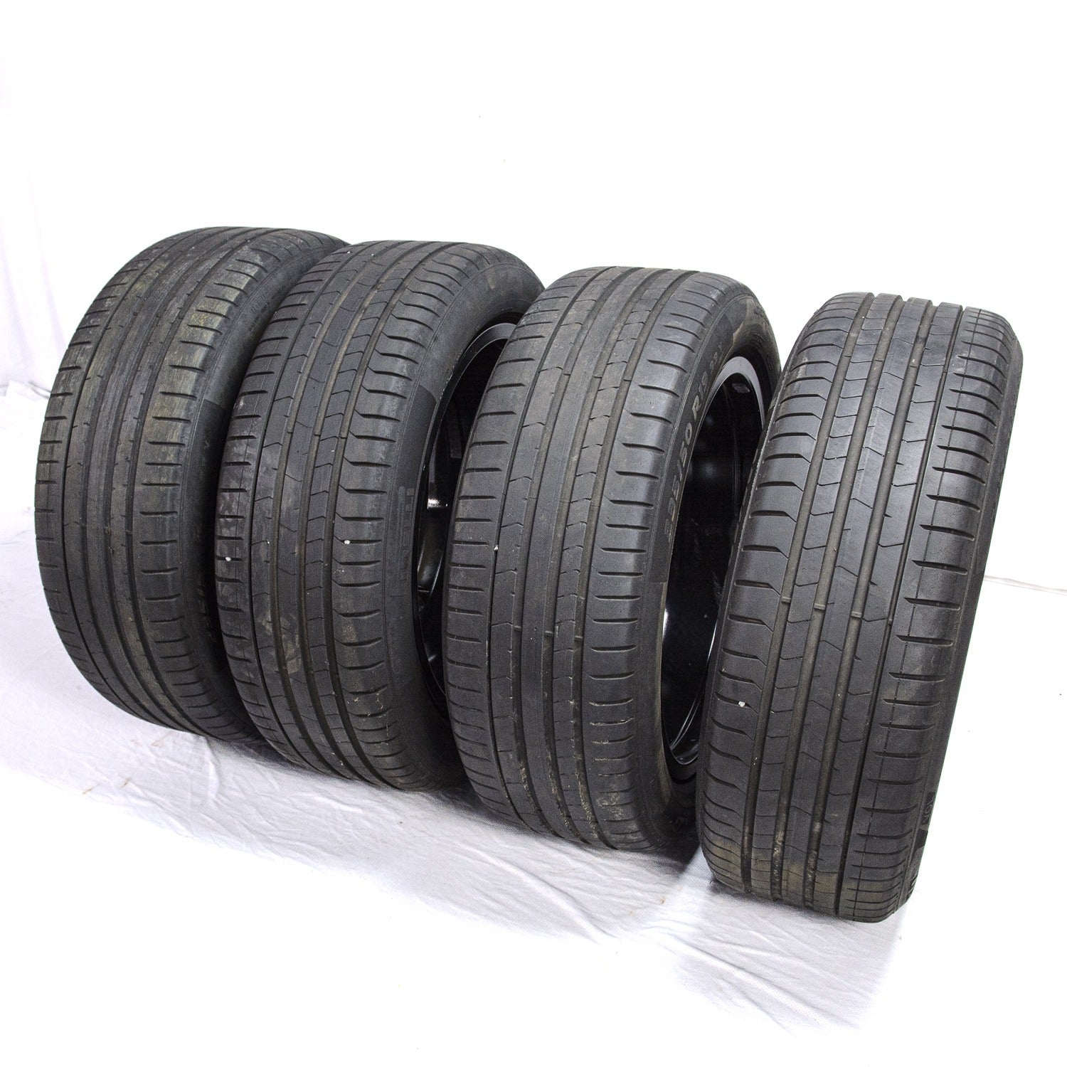 Jogo Roda e Pneu Aro 19 Volvo XC40 Momentum T5 2020